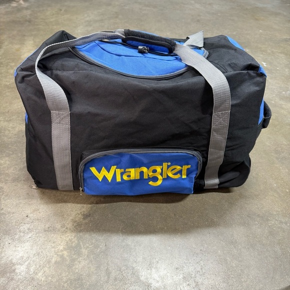 Wrangler NFR 2013 Rolling Duffel Bag w/ Wheels & Pull Handle Las Vegas - Picture 2 of 9